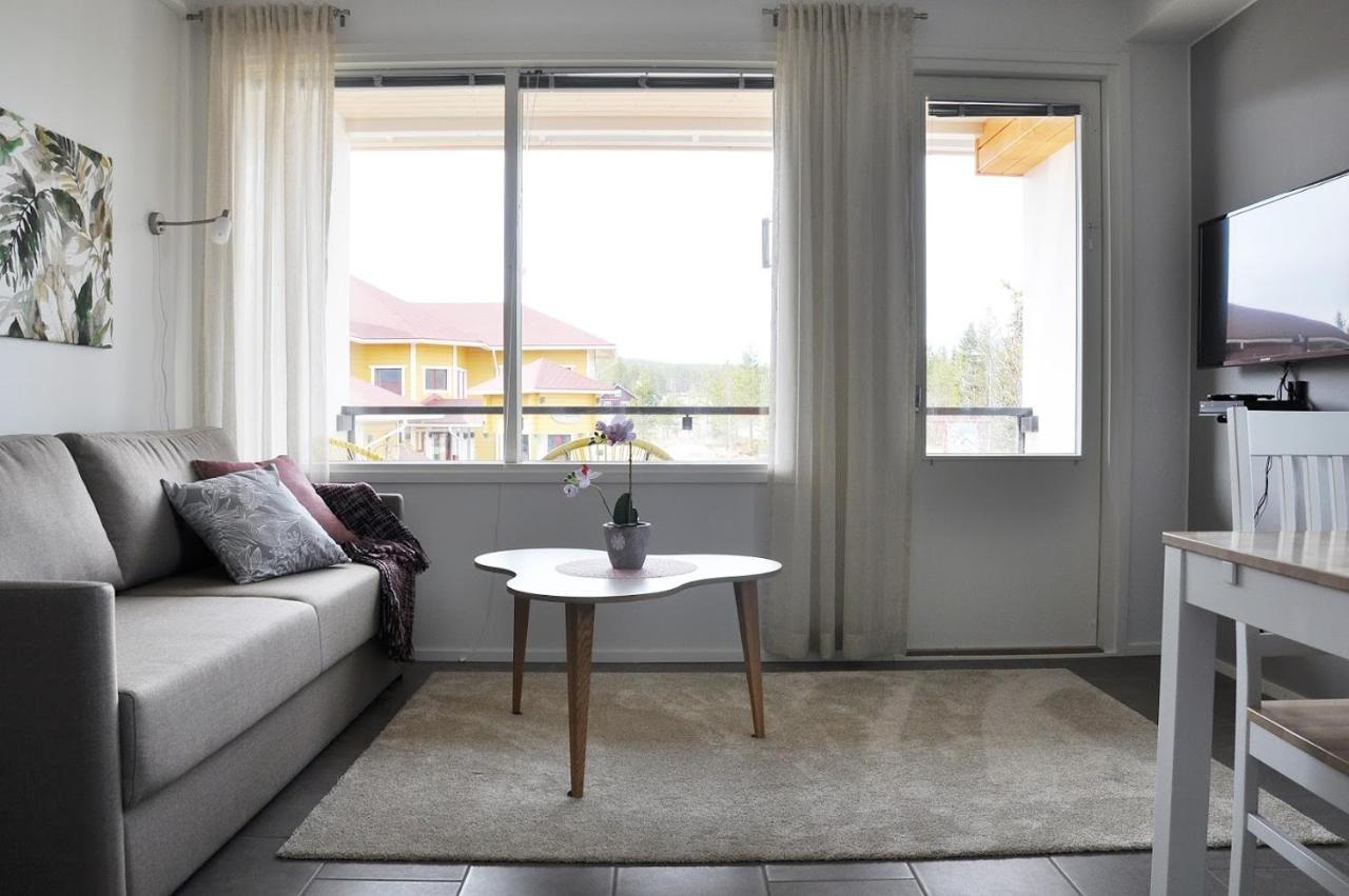Hotel Lost In Yllaes Äkäslompolo 外观 照片